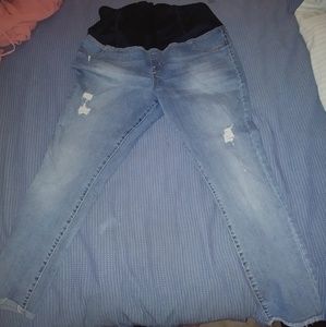 2 maternity Jeans